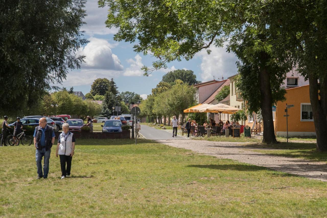 Pension Am See Kremmen Exterior photo